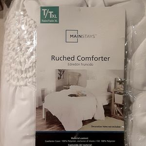 Brand new t/txl comforter